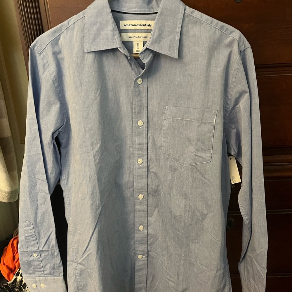 Amazon Essentials Men's Light Blue Casual Shirt-New with tags!